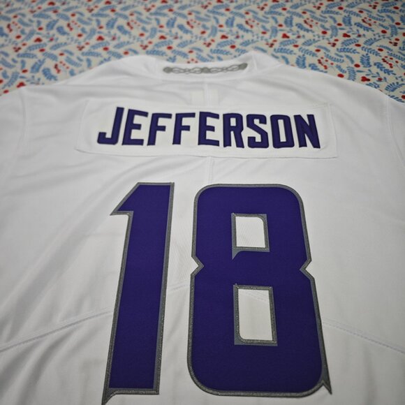Justin Jefferson Minnesota Vikings Nike White Jersey No. 18 - Picture 3 of 7
